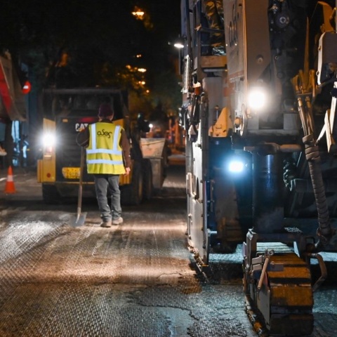 Δήμος Αθηναίων: Νέες ασφαλτοστρώσεις στο κέντρο και τις γειτονιές της πρωτεύουσας - Κώστας Μπακογιάννης: Η Αθήνα θέτει τις βάσεις για μια σύγχρονη πόλη.