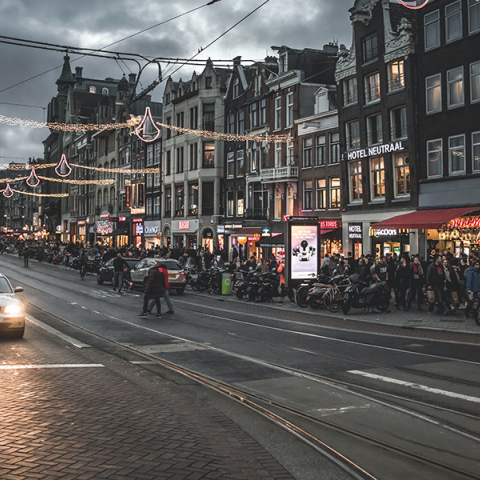 Άμστερνταμ: «Όχι» στους ανάγωγους γλεντζέδες