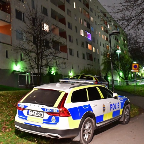 Σουηδία: Πέντε συλλήψεις υπόπτων για σχεδιασμό τρομοκρατικής επίθεσης στη Στοκχόλμη - Οι διεθνείς διασυνδέσεις με τον βίαιο ισλαμιστικό εξτρεμισμό.