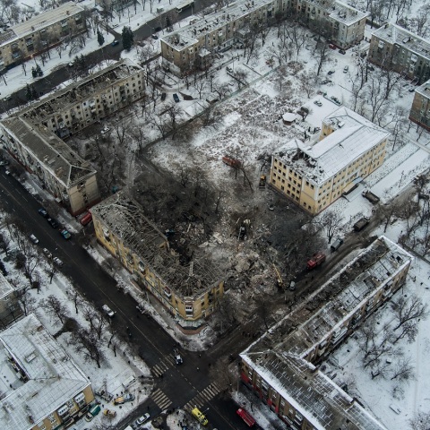 Ουκρανία: Ένας χρόνος από την επίθεση στον σιδηροδρομικό σταθμό του Κραματόρσκ, μία από τις φονικότερες επιθέσεις των ρωσικών δυνάμεων κατά αμάχων στον πόλεμο.
