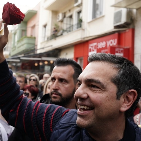 Αλέξης Τσίπρας από τη Νέα Σμύρνη: «Το παραμύθι Μητσοτάκη τελειώνει την 21η Μαΐου» - Ζήτησε καθαρή νίκη του ΣΥΡΙΖΑ από την πρώτη κάλπη της απλής αναλογικής.