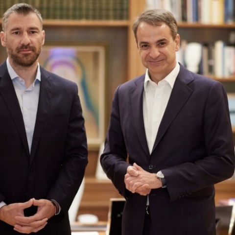 Εκλογές 2023: Ο Γιούρκας Σεϊταρίδης θα είναι υποψήφιος με τη Νέα Δημοκρατία στα Ιωάννινα - Η πορεία του βετεράνου ποδοσφαιριστή και η συμμετοχή του στα κοινά.