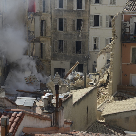 Κατάρρευση πολυκατοικίας στη Μασσαλία