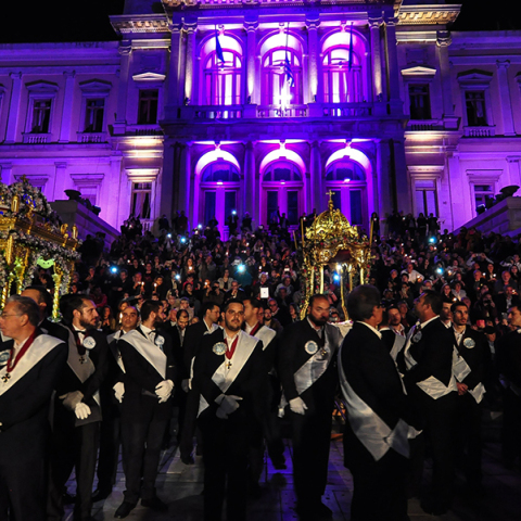 Περιφορά επιταφίου στην Ερμούπολη της Σύρου