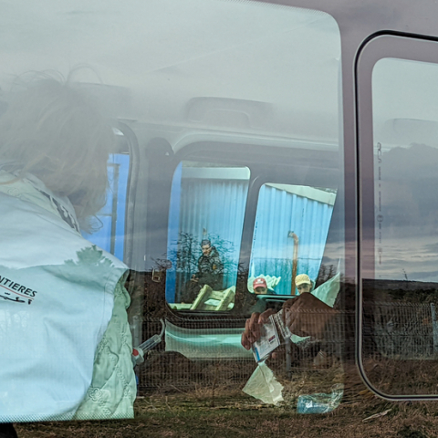 Γιατροί Χωρίς Σύνορα: Η ΕΕ πρέπει να αυξήσει τον έλεγχο στα σύνορα της Ευρώπης για τη βία κατά προσφύγων, μεταναστών και αιτούντων άσυλο - Οι μαρτυρίες ασθενών.