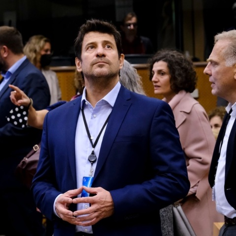 Η ανακοίνωση του ΠΑΣΟΚ-ΚΙΝΑΛ για την υπόθεση του ευρωβουλευτή Αλέξη Γεωργούλη: Ντροπή να διαρρέονται ονόματα από τον ΣΥΡΙΖΑ.