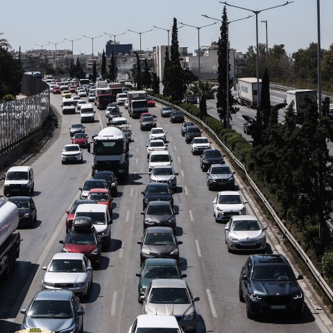 Επιστρέφουν οι εκδρομείς του Πάσχα - Αυξημένη κίνηση σε Αθηνών-Κορίνθου και Αθηνών-Λαμίας - Η κατάσταση στα διόδια των Μαλγάρων.
