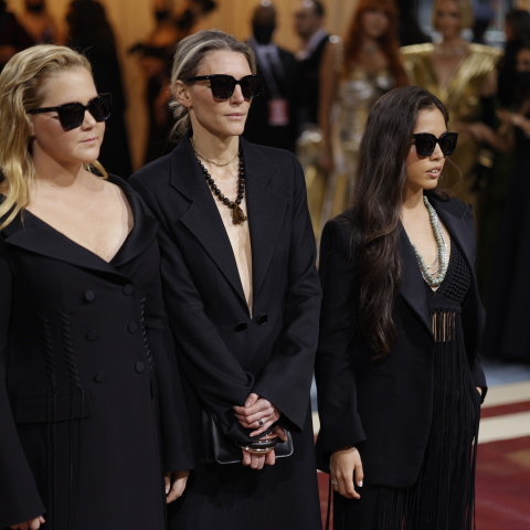 Amy Schumer, Gabriela Hearst και Xiye Bastida στο Met Gala του 2022