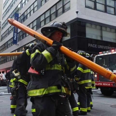 Πυροσβέστες στη Νέα Υόρκη