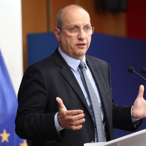 H τελευταία ενημέρωση των πολιτικών συντακτών από τον Γιάννη Οικονόμου - Τι είπε για τα διλήμματα των εκλογών και τη στάση του ΣΥΡΙΖΑ στην υπόθεση Γεωργούλη.