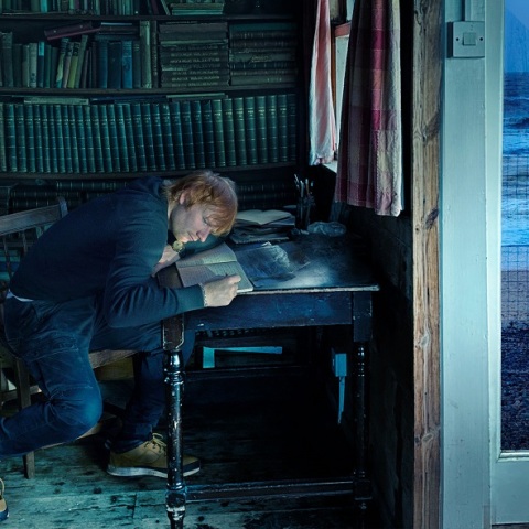 Ο Εντ Σίραν επιστρέφει με το «Boat», πρώτο τραγούδι από το άλμπουμ «Subtract» - Η μάχη με την κατάθλιψη και τα γεγονότα που σημάδεψαν την προσωπική του ζωή.