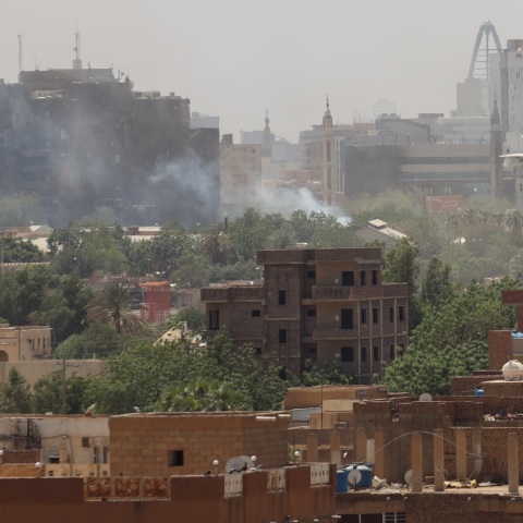 Σουδάν: Εκκένωση διπλωματών και πολιτών ανακοίνωσε ο στρατός της χώρας - Συμφωνία με τις κυβερνήσεις των ΗΠΑ, της Βρετανίας, της Γαλλίας και της Κίνας.