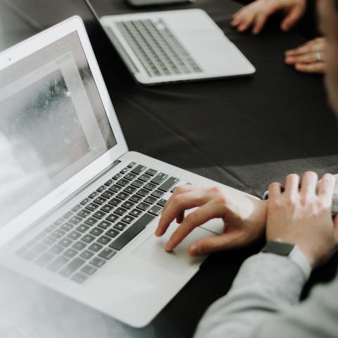 ΔΥΠΑ: Από σήμερα, οι αιτήσεις για το πρόγραμμα επαγγελματικής εμπειρίας στην ψηφιακή οικονομία για 3.900 ανέργους, ηλικίας έως 29 ετών.