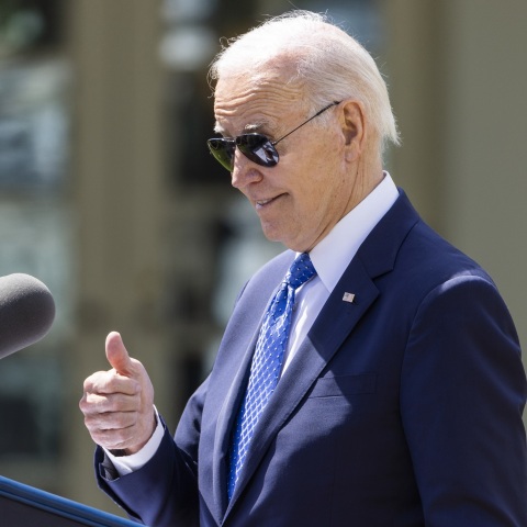 Τζο Μπάιντεν: Ανακοίνωσε την υποψηφιότητά του για δεύτερη προεδρική θητεία - Ανοίγει ο δρόμος για επανάληψη της μονομαχίας του με τον Ντόναλντ Τραμπ.