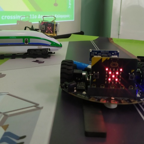 Θεσσαλονίκη: Με Βραβείο Μαθητικής Καινοτομίας τιμήθηκαν μαθητές του 11ου Δημοτικού Σχολείου Καλαμαριάς που κατασκεύασαν σύστημα προστασίας διαβάσεων τρένων.