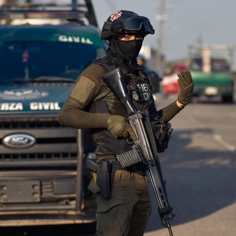 Το ναυτικό του Μεξικού κατέσχεσε μπουκάλια τεκίλα που περιείχαν σχεδόν 10 τόνους υγρής μεθαμφεταμίνης - 114 τόνοι έχουν ήδη καταστραφεί από τις Αρχές φέτος.