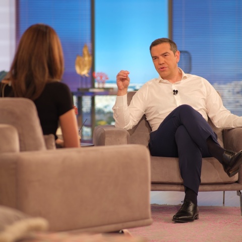 Ο Αλέξης Τσίπρας κατά τη διάρκεια συνέντευξης στην Σταματίνα Τσιμτσιλή