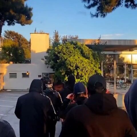 Θεσσαλονίκη - Επίθεση χρυσαυγιτών σε έκθεση καλλιτέχνη