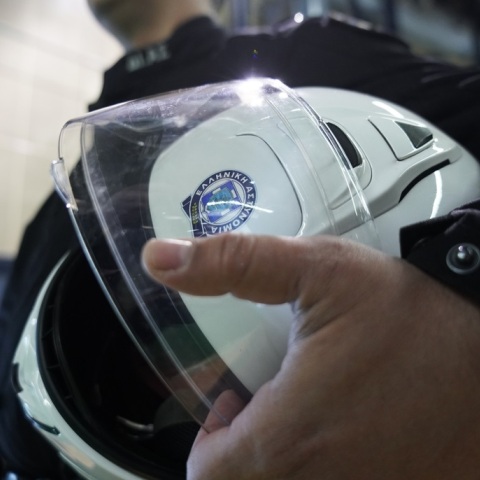 Σέρρες: Παππούς και η τρίχρονη εγγονή του παρασύρθηκαν από χείμαρρο - Αστυνομικός της ΔΙ.ΑΣ. βούτηξε στα νερά και τους έσωσε.