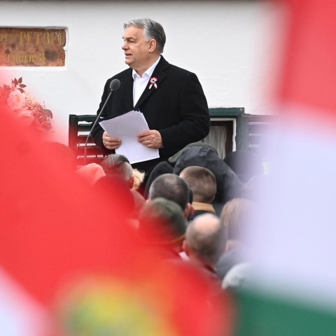 Ουγγαρία: Χάρη σε αρχηγό ακροδεξιάς οργάνωσης, καταδικασμένο για τρομοκρατικές ενέργειες κατά πολιτικών, έδωσε η κυβέρνηση για να «τιμήσει» τον πάπα.