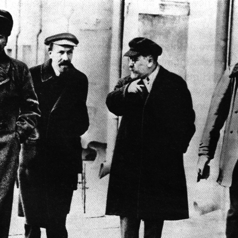 Σοσιαλφασισμός: Τι αντιπροσώπευε η θεωρία που κατακρίθηκε από την Κομμουνιστική Διεθνή κατά τη δεκαετία του 1930