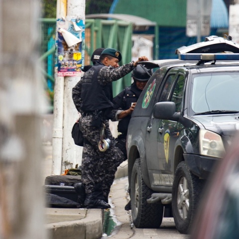 Αστυνομικοί στον Ισημερινό