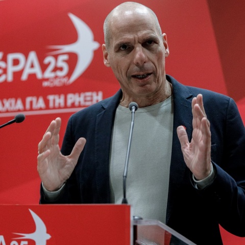 Γιάνης Βαρουφάκης: Διαψεύδει τα περί συνάντησης με τον Αλέξη Τσίπρα - Πώς σχολιάζει τα δημοσιεύματα ο επικεφαλής του ΜέΡΑ25.