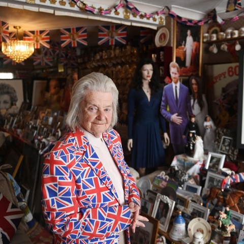 Η Μάργκαρετ Τάιλερ έχει συλλογή με αναμνηστικά για τη βασιλική οικογένεια