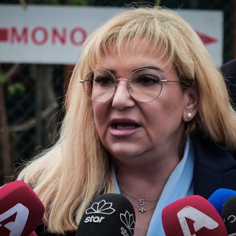 Στάθα Καραϊβάζ