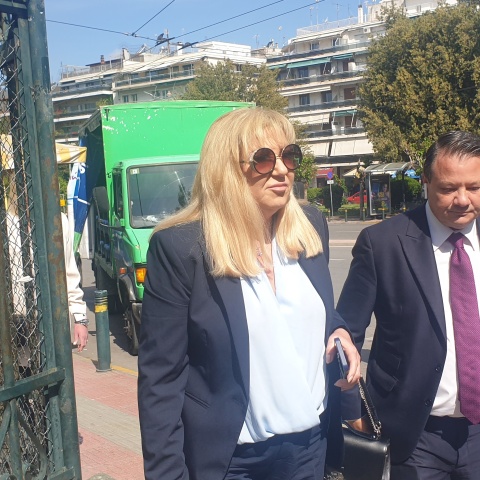 Η Στάθα Καραϊβάζ και ο Απόστολος Λύτρας