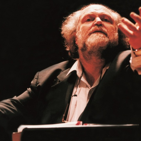 Γιάννης Μαρκόπουλος: Στη Μονάδα Εντατικής Θεραπείας του νοσοκομείου «Αλεξάνδρα» ο σπουδαίος συνθέτης - Μετά από επιπλοκές στη θεραπεία καρκίνου.