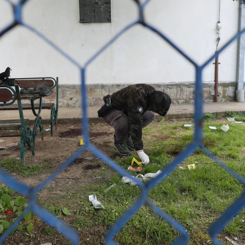 Οι αρχές στη Σερβία συλλέγουν σφαίρες και άλλα ευρήματα μετά το μακελειό