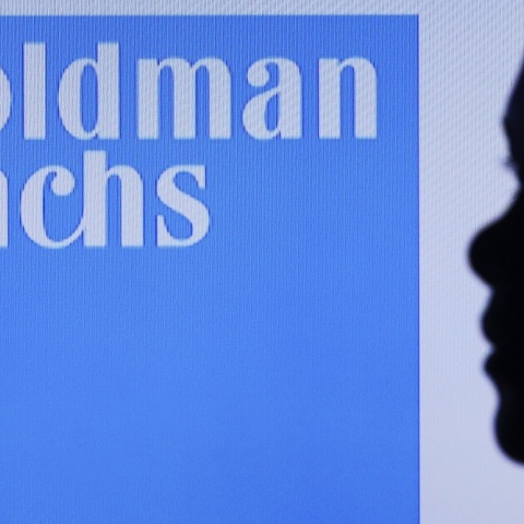 Αντιμέτωπη με κατηγορίες για σεξιστικές διακρίσεις, η Goldman Sachs θα καταβάλει 215 εκατομμύρια δολάρια στις εργαζόμενές της.