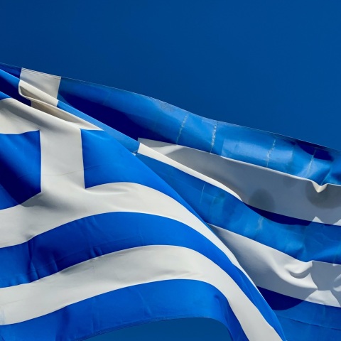 Αλεξανδρούπολη: Υψώθηκε η μεγαλύτερη ελληνική σημαία επιφάνειας 618 τ.μ, με αφορμή την 103η επέτειο της απελευθέρωσης της πόλης.