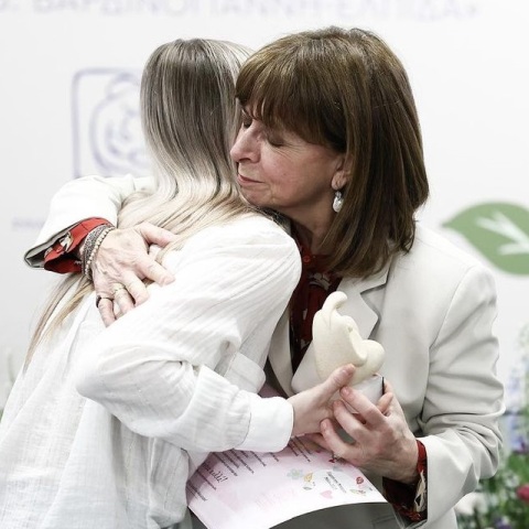 Κατερίνα Σακελλαροπούλου: Παρέστη σε εκδήλωση στην Ογκολογική Μονάδα Παίδων «Μαριάννα Β. Βαρδινογιάννη - Ελπίδα» με την ευκαιρία της Γιορτής της Μητέρας.