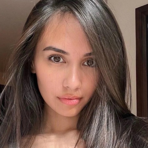 «Caryn AI, η εικονική σας φίλη»: Η πρώτη παγκοσμίως ινφλουένσερ που μεταμορφώθηκε σε κλώνο τεχνητής νοημοσύνης για διαδικτυακές σχέσεις.