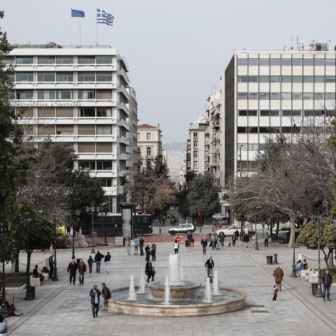 ΔΥΠΑ: Ο αριθμός των εγγεγραμμένων ανέργων μειώθηκε στο χαμηλότερο επίπεδο από το 2011 - Στους 492.200 οι μακροχρόνια άνεργοι.