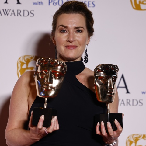 BAFTA TV Awards 2023: Το βραβείο Α' γυναικείου ρόλου απέσπασε η Κέιτ Γουίνσλετ για τη σειρά «I Am Ruth» - Διθύραμβοι για το κοινωνικό δράμα του Channel 4.