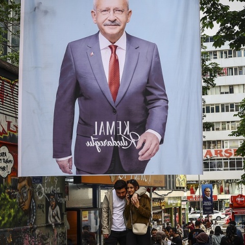 Εκλογές στην Τουρκία: Ο Κεμάλ Κιλιτσντάρογλου προσπαθεί να προσελκύσει τους νέους ενόψει του β' γύρου - Το μήνυμά του προς τους ψηφοφόρους.