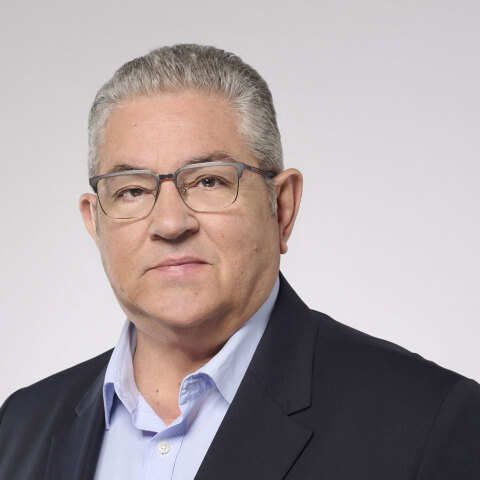 Εκλογές 2023 - Δημήτρης Κουτσούμπας: Ο ΓΓ της ΚΕ του ΚΚΕ γράφει στην Athens Voice