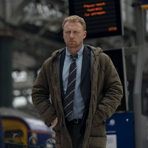 Σκηνή από τη σειρά Six Four