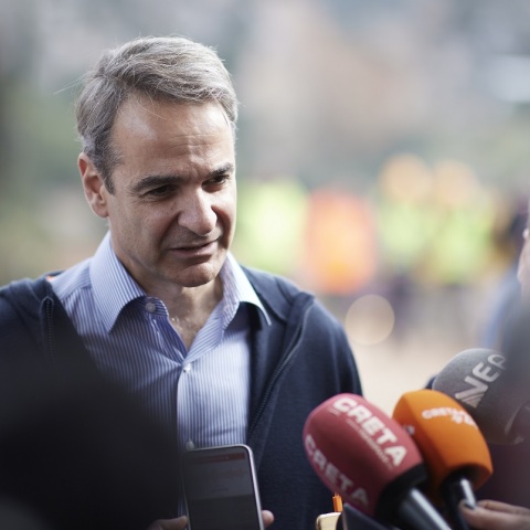 Ellinika Hoaxes: Αλλοιώθηκε με «μονταζιέρα» δήλωση του Κυριάκου Μητσοτάκη για τα Τέμπη - Το βίντεο που διαμοιράζεται στο διαδίκτυο υπέστη περικοπή και συρραφή. 