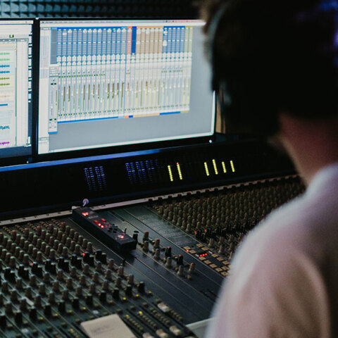 Podcast «Εσύ με τι ασχολείσαι;» με την Επιστήμη Μπινάζη | Το επάγγελμα του ηχολήπτη