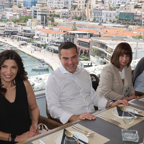 tsipras-mikrolimano__2_