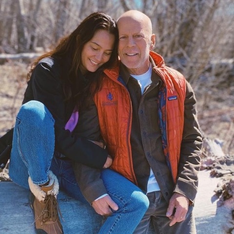 Μπρους Γουίλις: Μια ακόμη συγκινητική ανάρτηση της οικογένειας του διάσημου ηθοποιού που δίνει μάχη με την μετωποκροταφική άνοια.