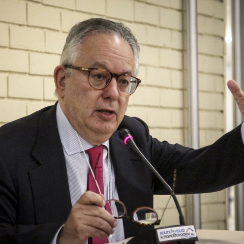 Ο καθηγητής Συνταγματικού Δικαίου, Νίκος Αλιβιζάτος