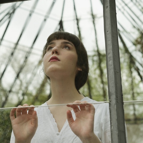 Alkyone: Είμαστε εδώ για να μάθουμε να αγαπάμε 