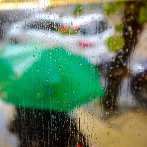 Ο καιρός σήμερα με βροχές και καταιγίδες