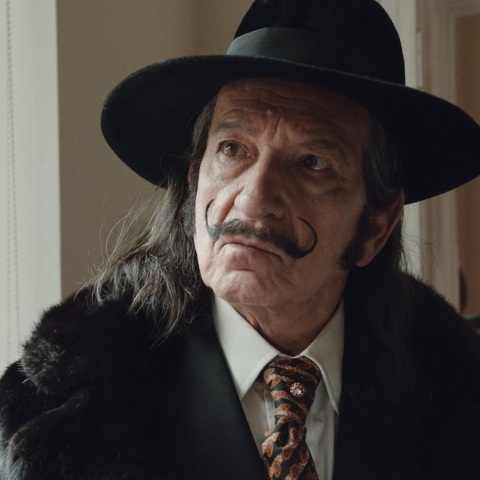 «Dalíland», με τον σερ Μπεν Κίνγκσλεϊ στον ρόλο του Σαλβαντόρ Νταλί - Οι πρώτες πληροφορίες για την ταινία που κάνει πρεμιέρα τον Ιούνιο. 