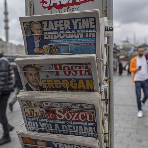 Εκλογές στην Τουρκία: Με επιφυλακτικότητα αντιμετωπίζουν τα γαλλικά μέσα ενημέρωσης την επικράτηση του Ερντογάν - Τα σχόλια του Τύπου.